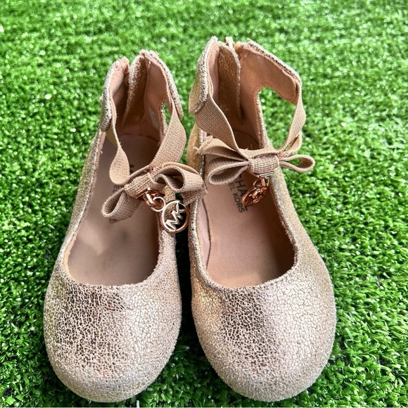 Baby girls Michael Kors size 2 mini ballet flats with bow - Picture 1 of 7